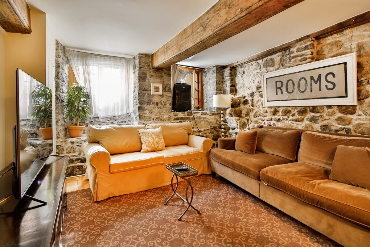 1 FREE Parking | Majestic Old Port Gem | MUST Stay gallery image 3