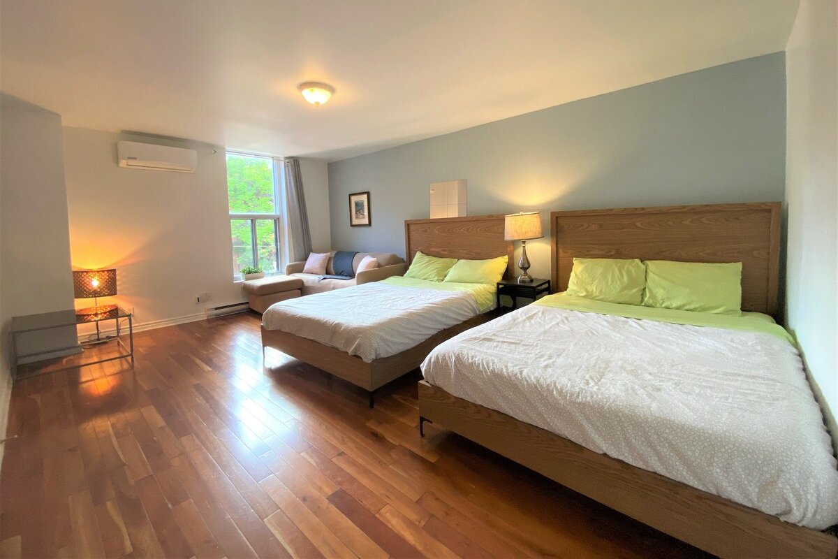 A3~Free Parking+9 bed/sofabed+Balcony~100WalkScore gallery image 3