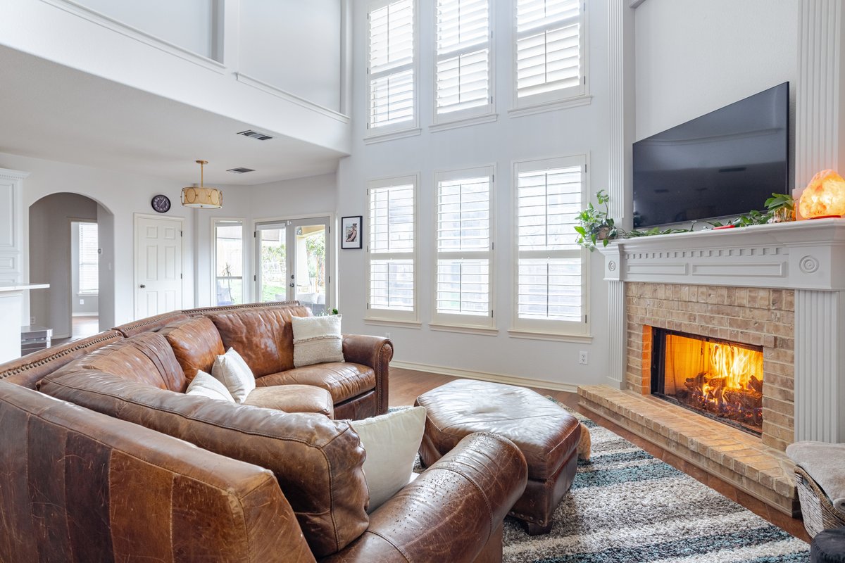 Family Oasis • Gym • Pool • Sauna • Cold Tub