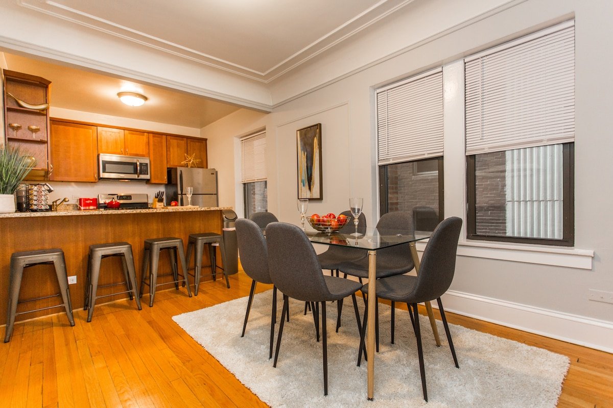 Guild #1 | Gold Coast Mag Mile Best Location gallery image 4