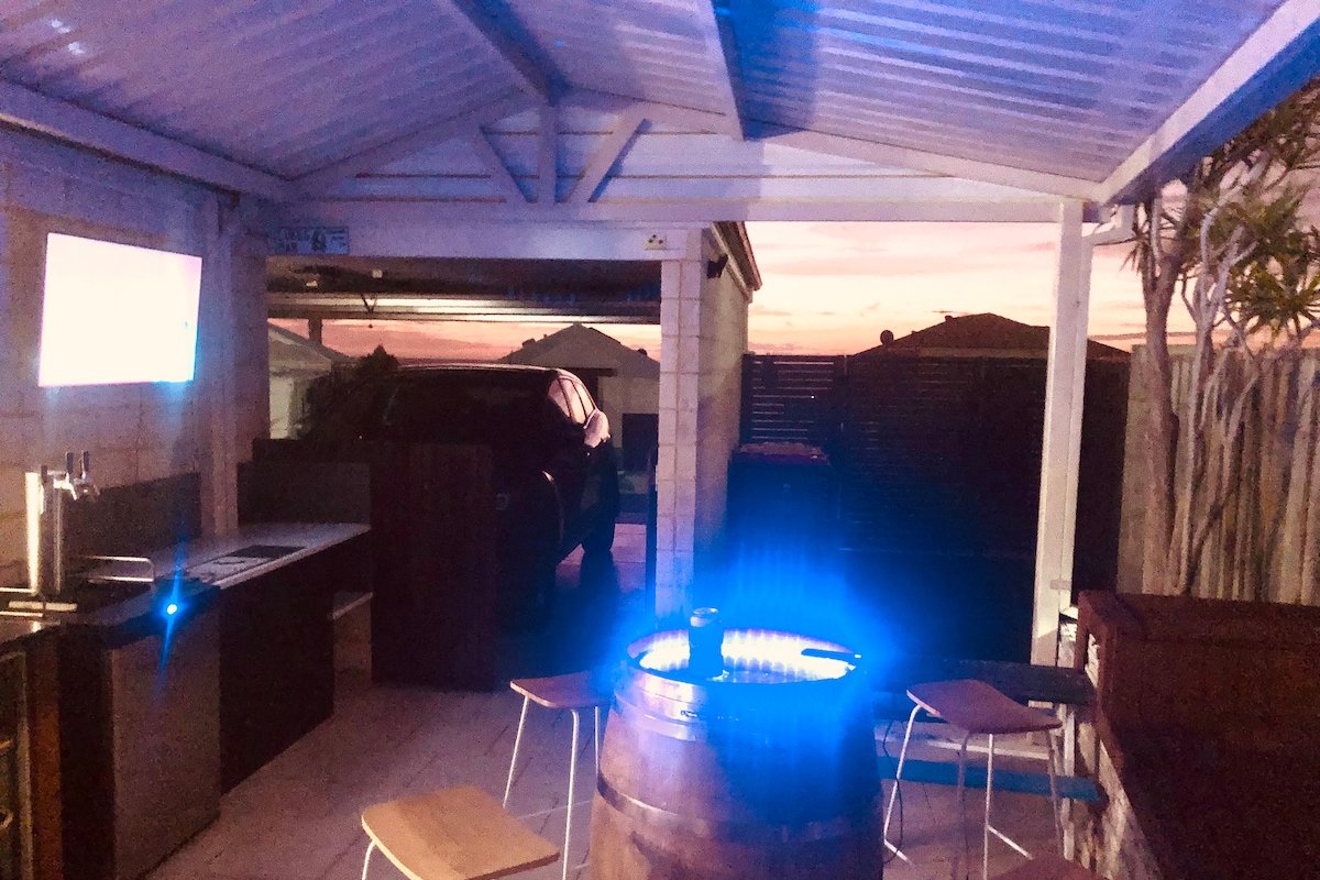 Sunsets by the coast gallery image 4