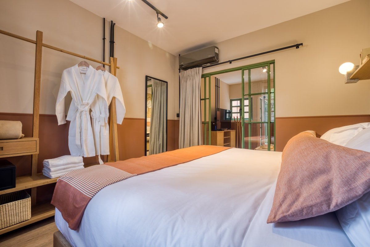 Casa Oliva | Deluxe Two Bedroom with Terrace gallery image 5