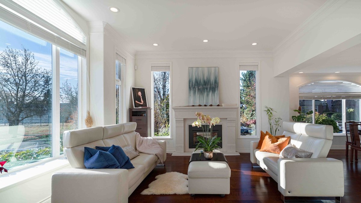 温哥华西区的豪华别墅，附有按摩浴缸钢琴，接近机场downtown gallery image 3