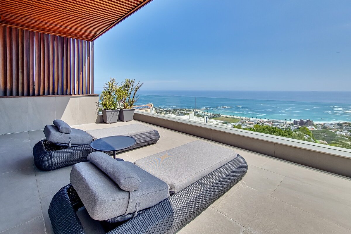 Lijaro Villa by Steadfast Collection gallery image 5