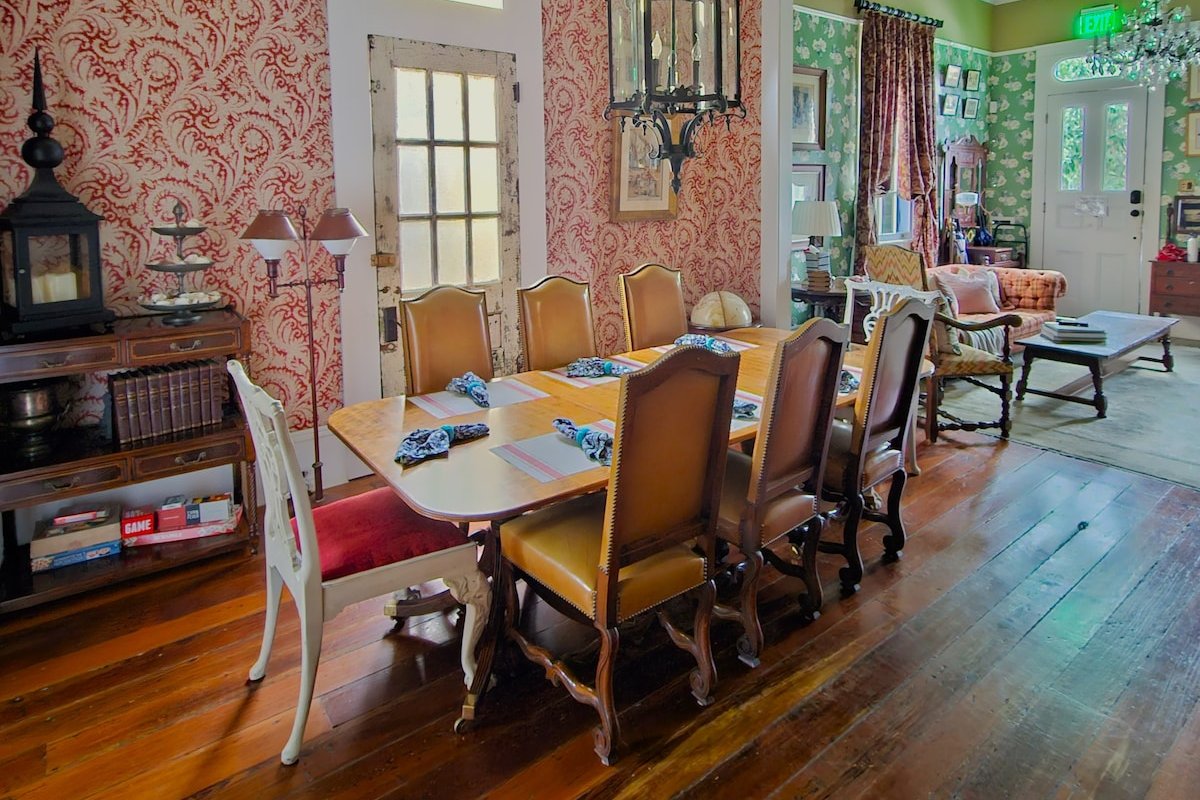 Historic Luxury Compound w/ Saltwater Pool & Spa gallery image 5