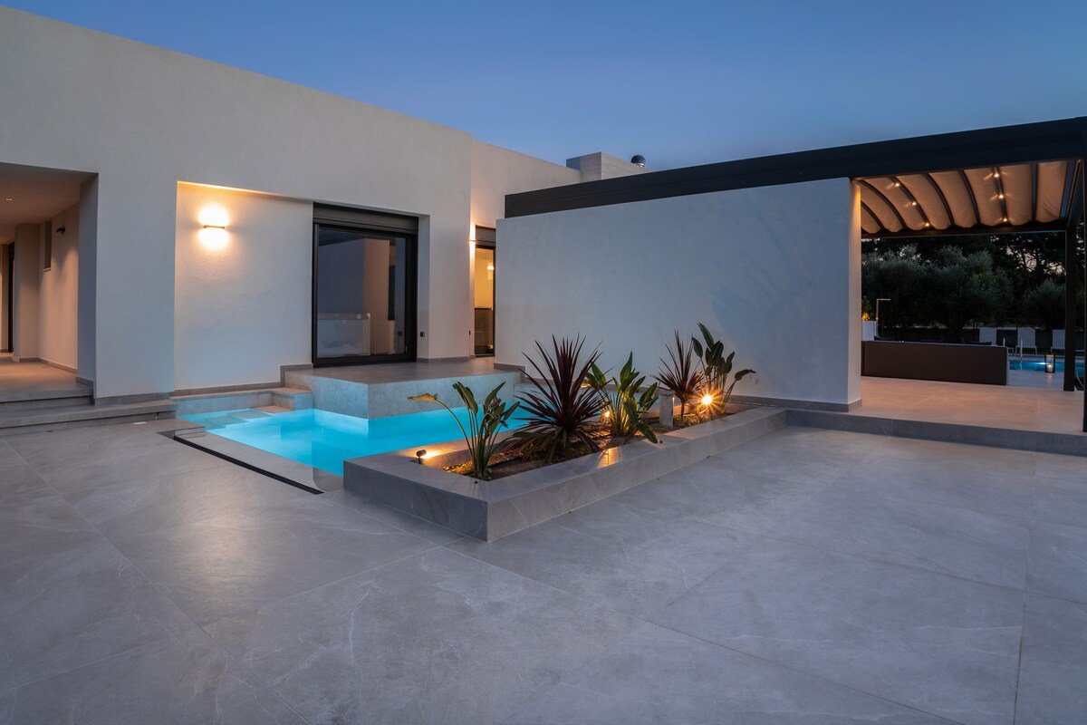 Casadi Luxury Villa gallery image 4