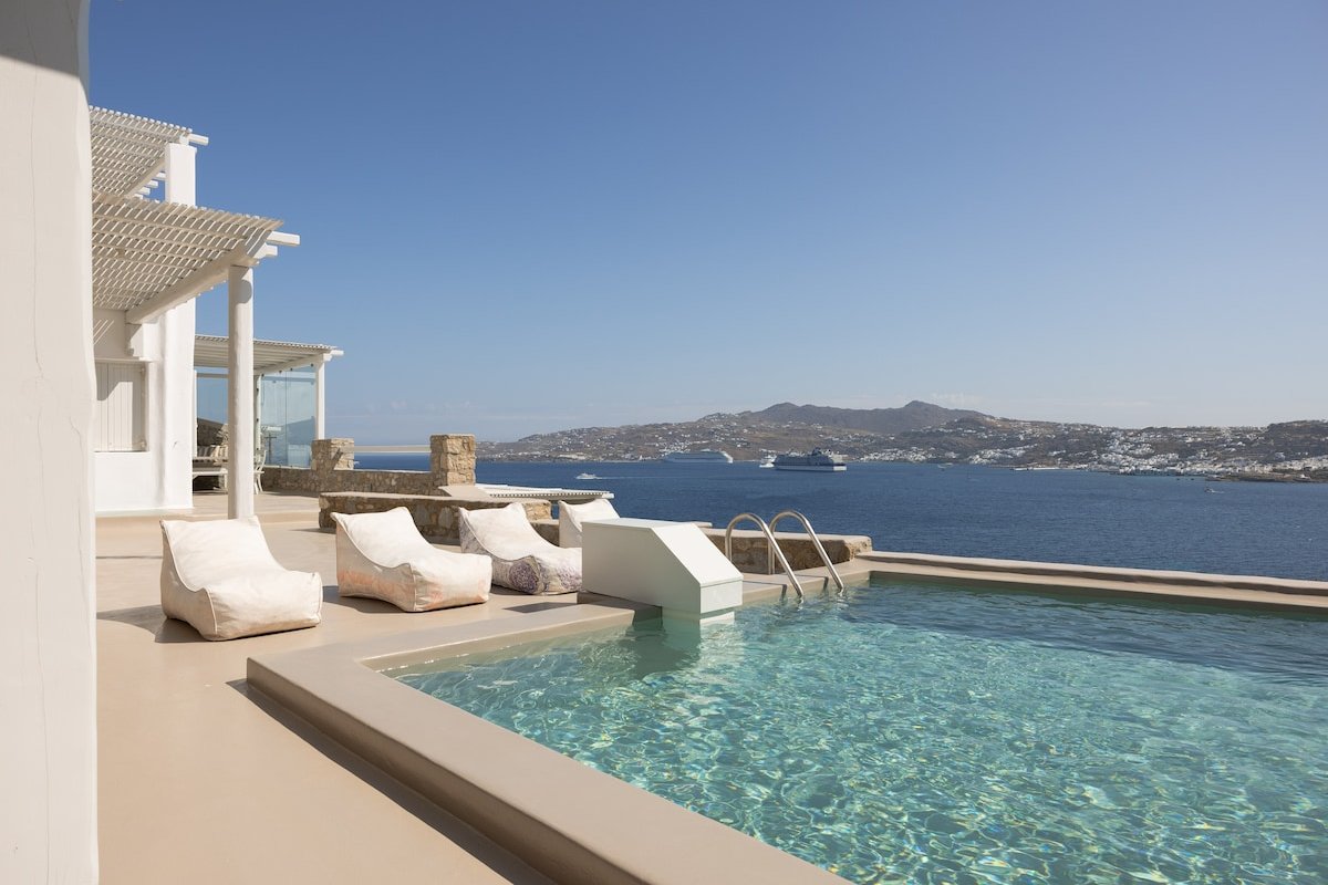 Home with Private Pool & Sea View gallery image 4