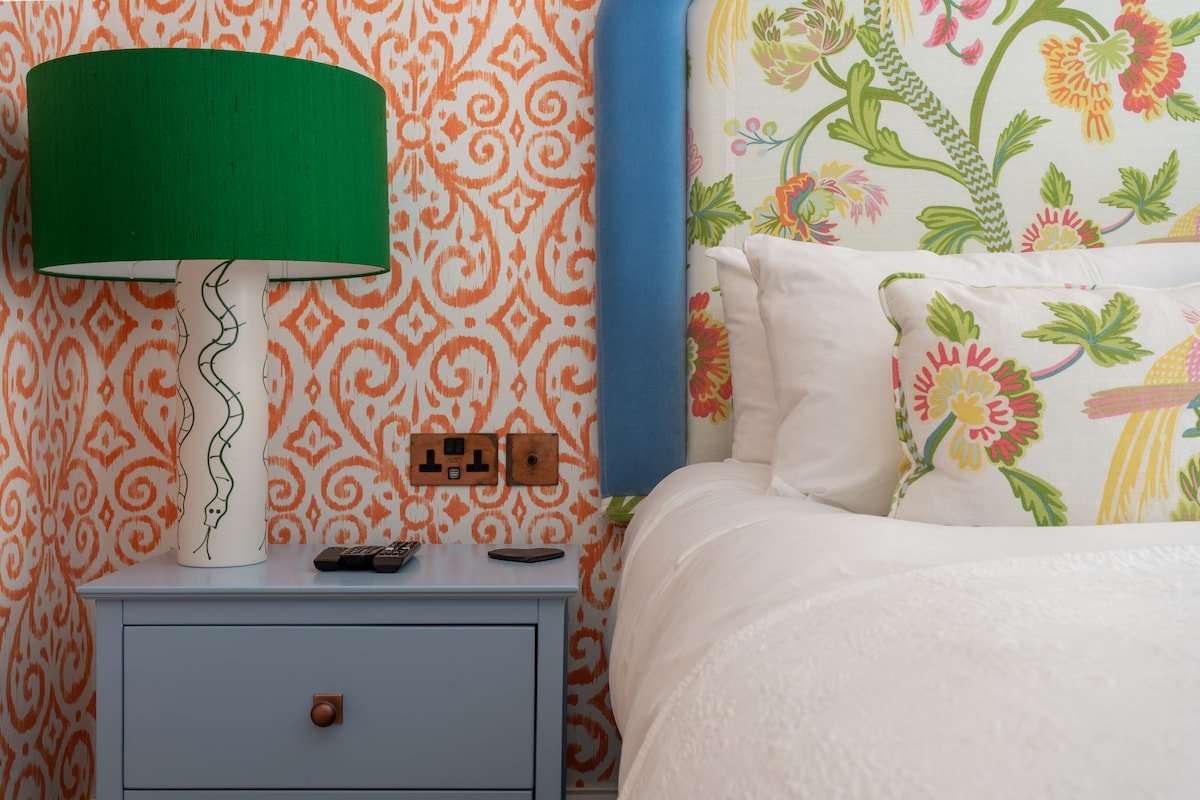 Rare Opportunity £4M Mews on Iconic Pavilion Road gallery image 3