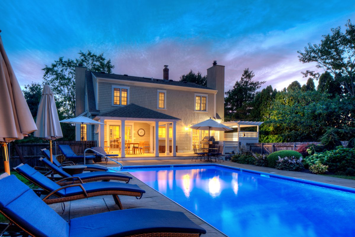 Secluded Oasis w/ Heated Salt Pool – 10 to Newport