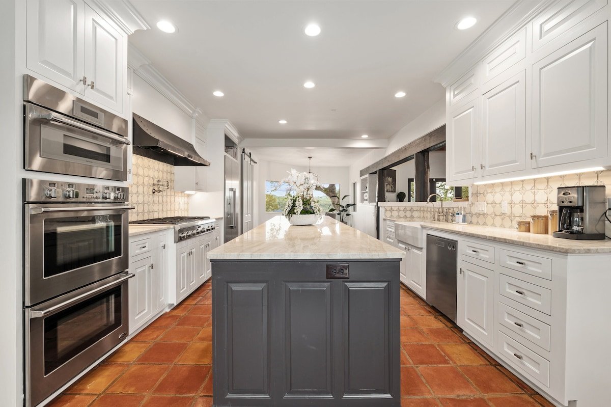 Overlook Oasis-Stunning Views-Pool and Spa! gallery image 5