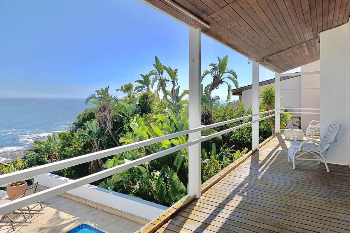 Breathtaking view villa in safe Bantry Bay gallery image 4