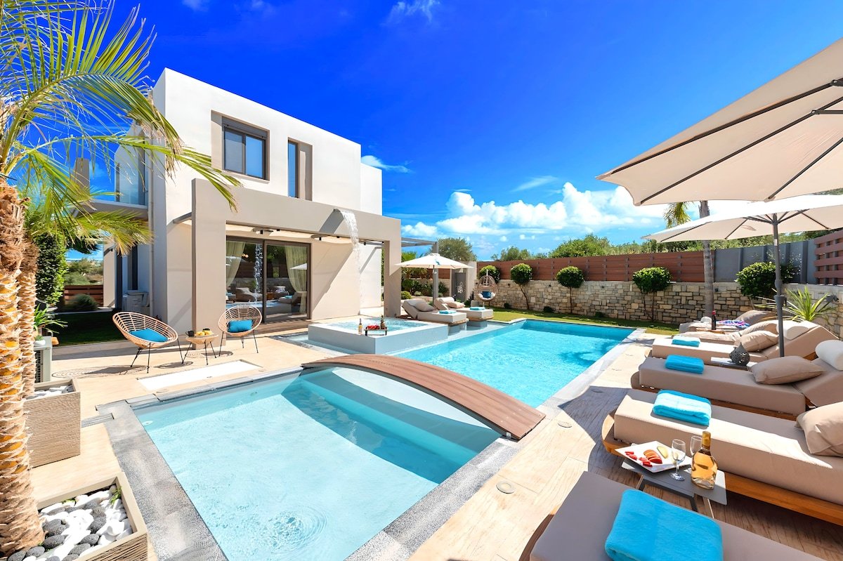 Lifestyle Lux Villa Heated Pool gallery image 5