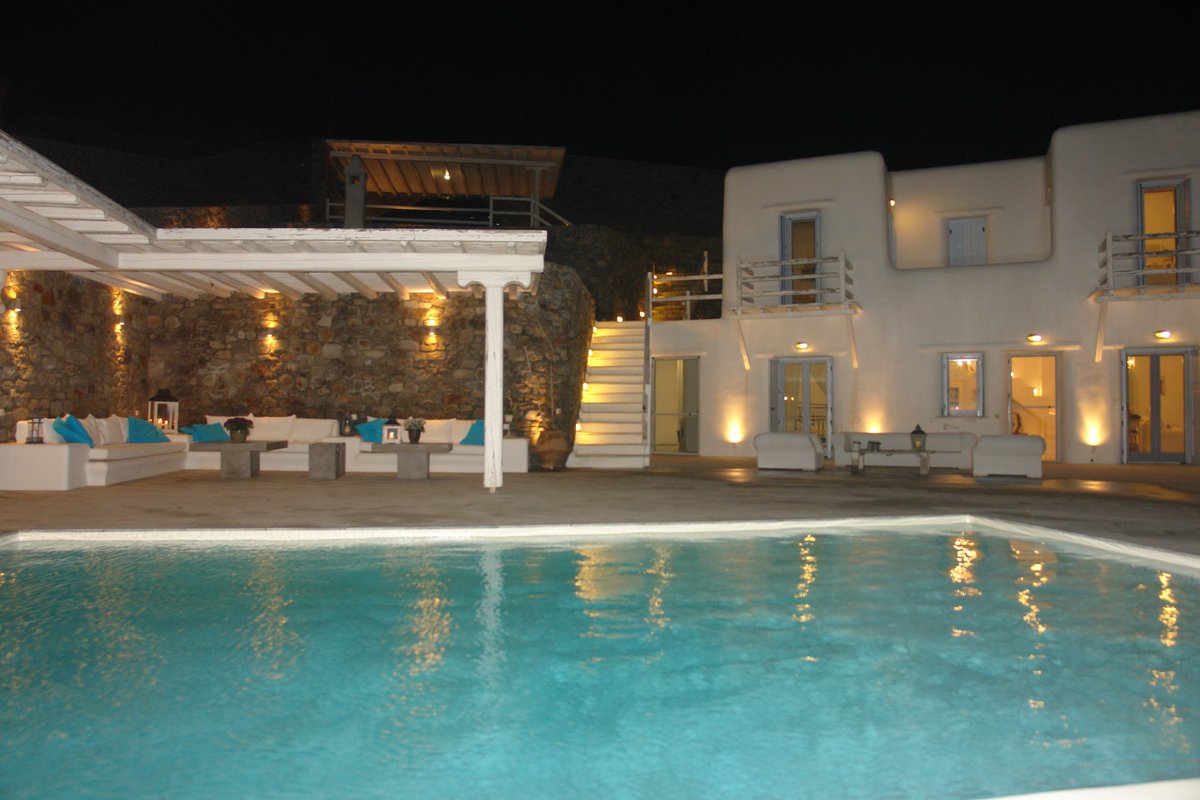 Γαλήνη, ήλιος και θέα στο Αιγαίο