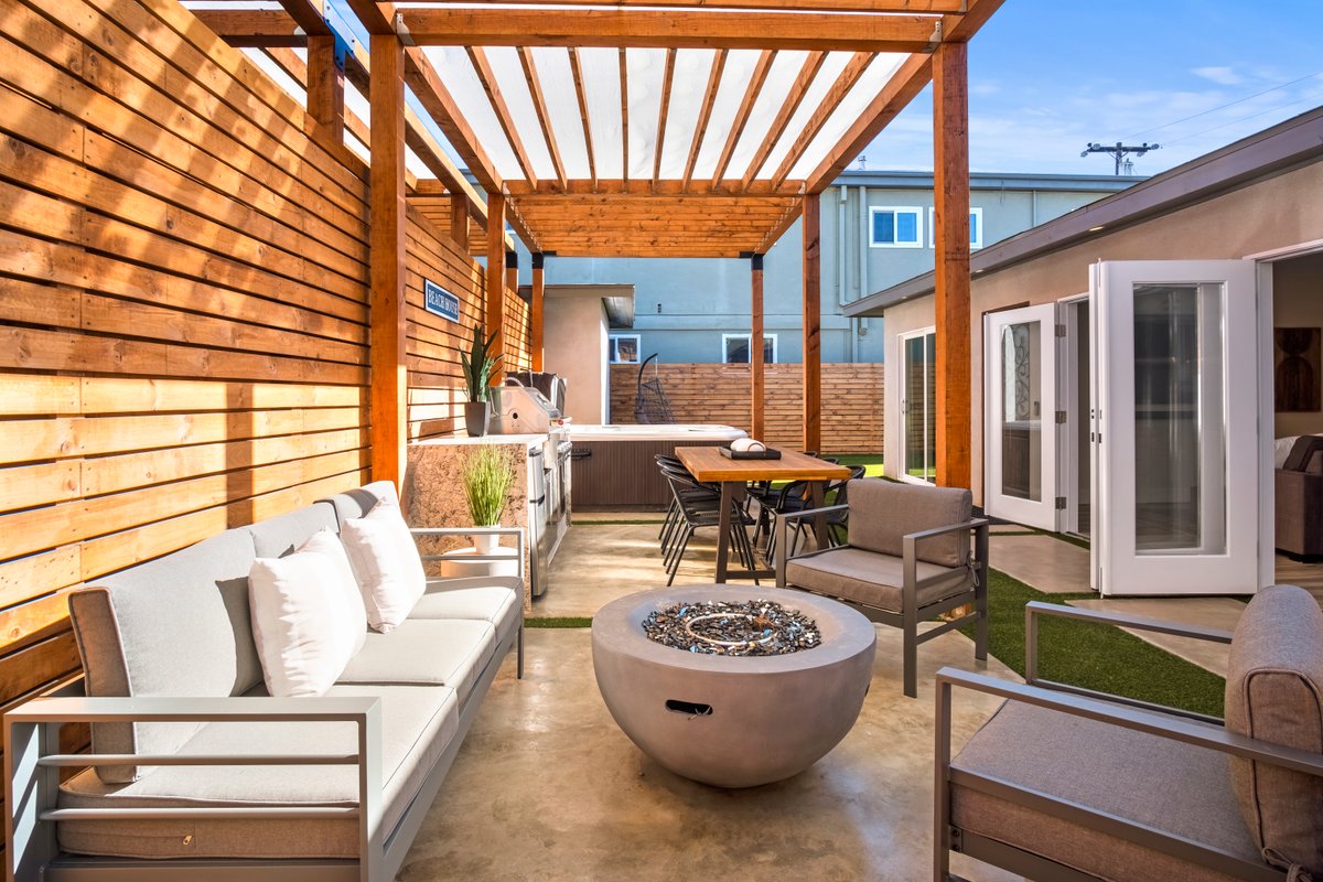 Dream HOUSE Steps to Beach & Bay