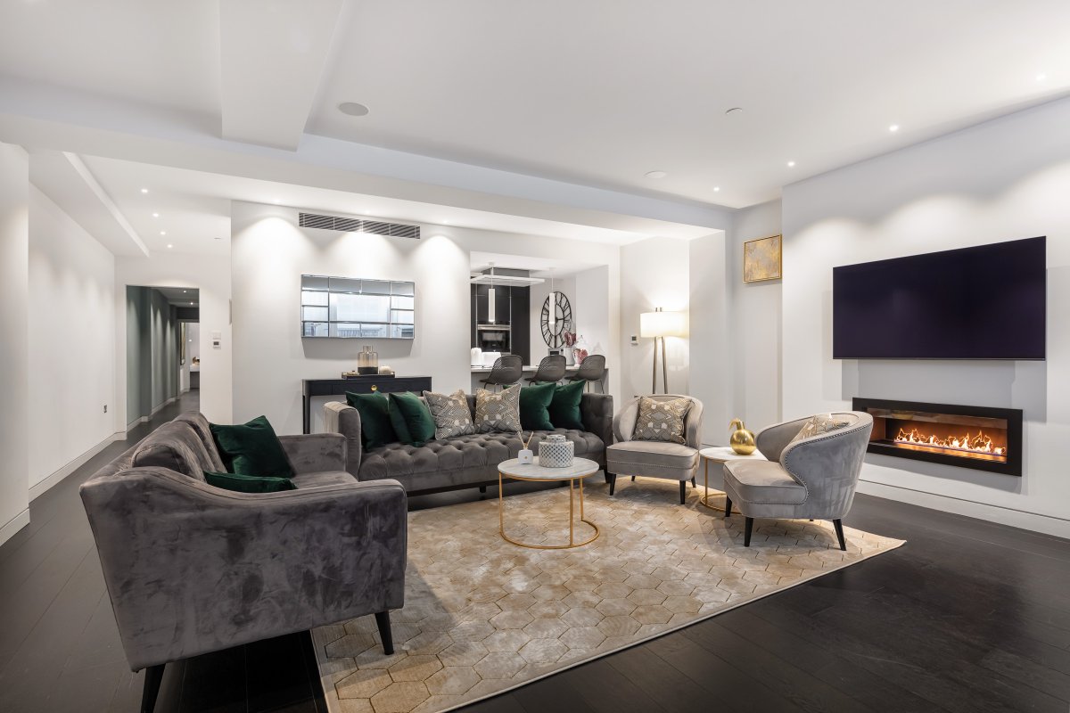 The Mayfair Residence Super King Luxury VIP