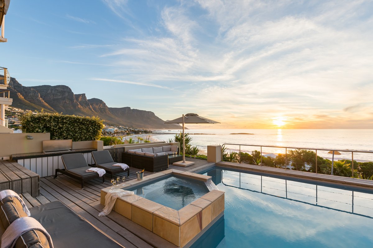 Luxury Beach House – Spectacular Camps Bay Views