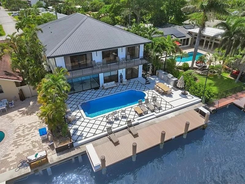 Modern Mansion on the Water! gallery image 2