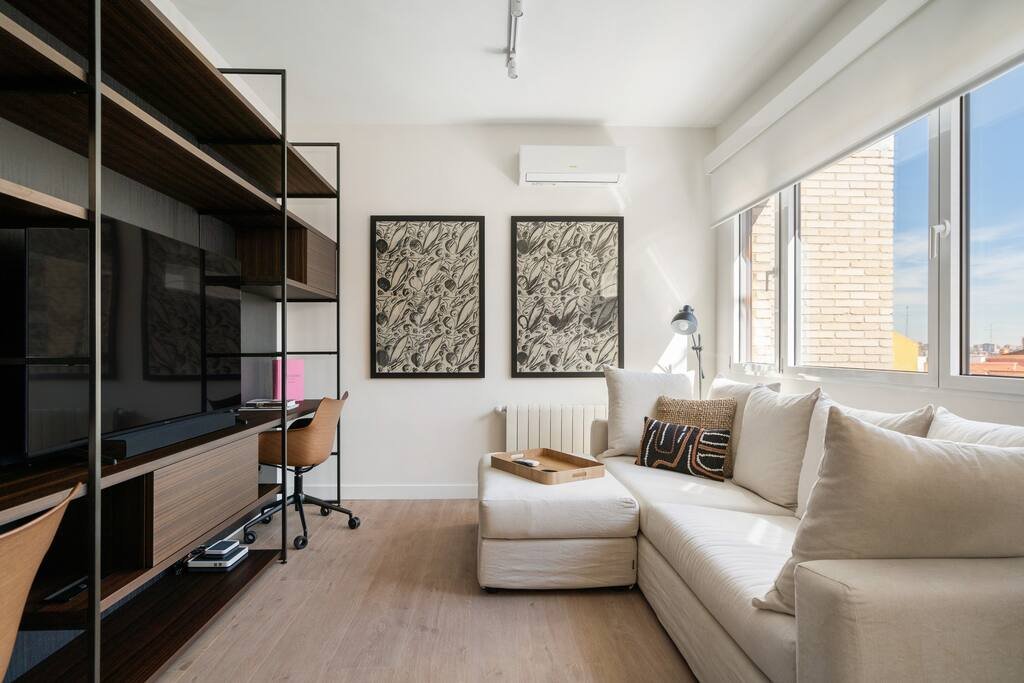 New + Modern 3/2 in Salamanca gallery image 4