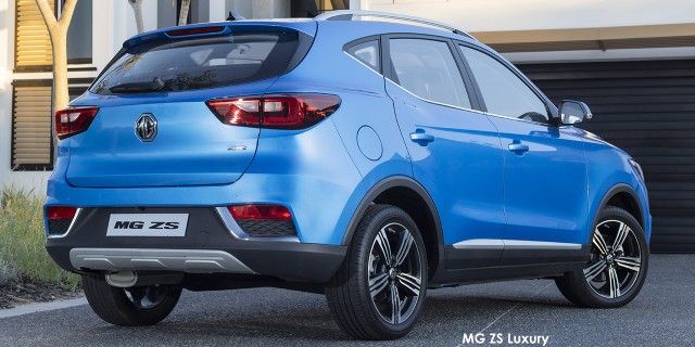 MG ZS 1.5 LUXURY A/T - 10 