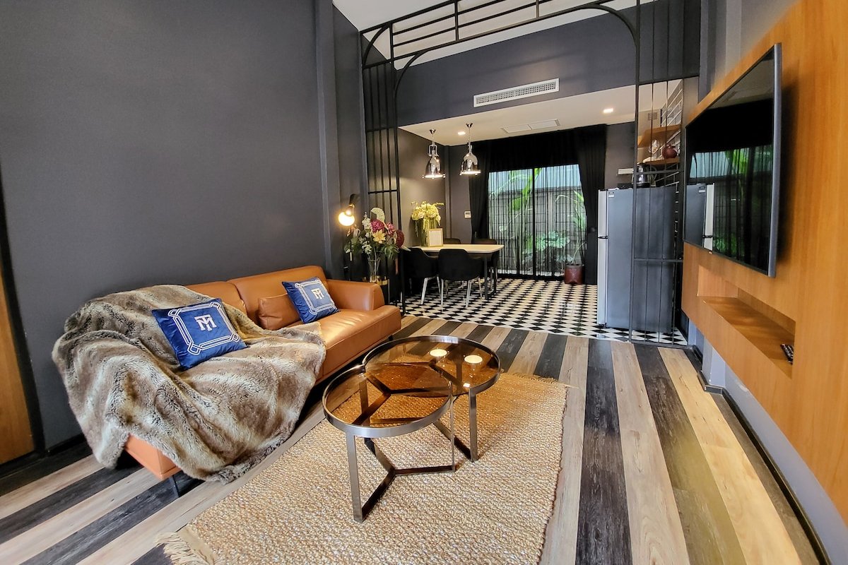 Luxury Private Villa /City Center gallery image 4