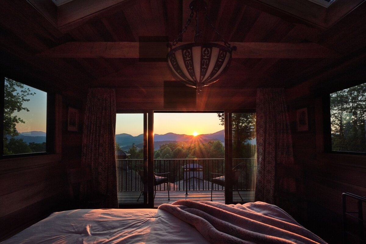 Luxury Mountain Escape at Precipice Private Lodge gallery image 3