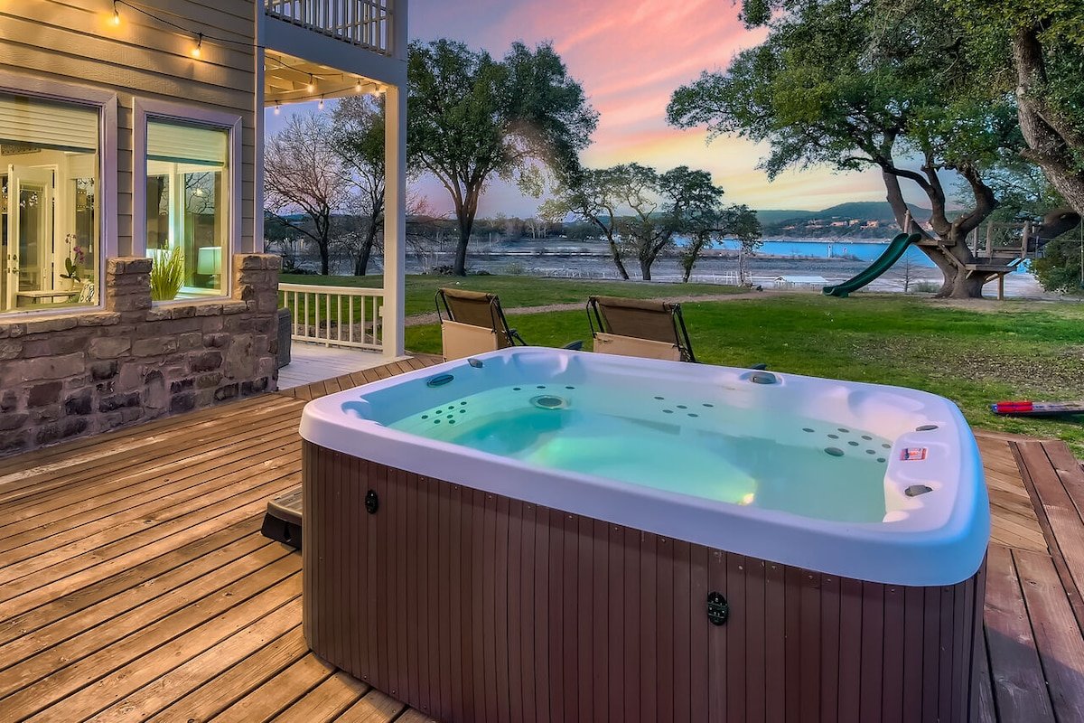Private Estate on Lake Travis with amazing views! gallery image 3