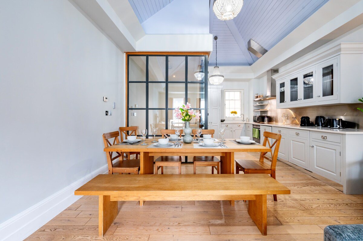 Superb 2 bedroom Covent Garden gallery image 4