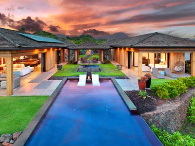 Hale Kupanaha: Opulent New Villa + Pool/Spa/Views