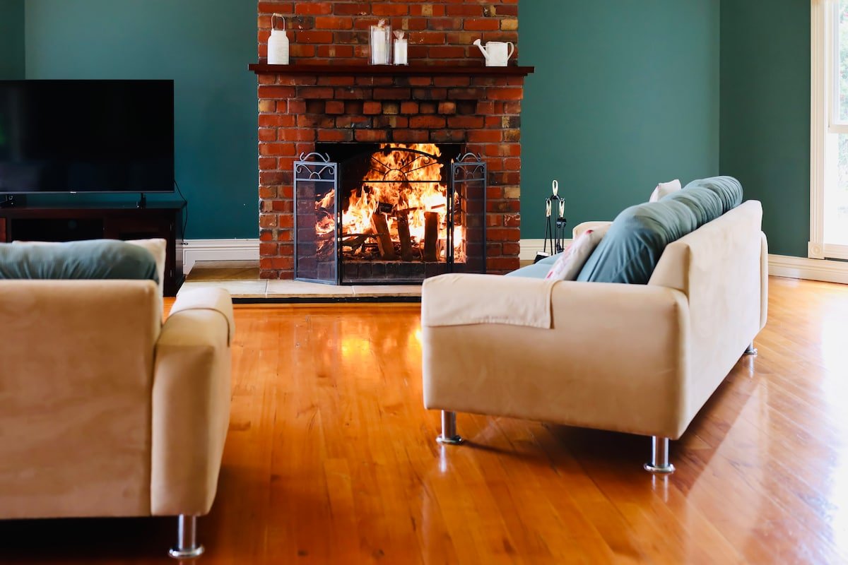 Yarraview: 5BR country home, superb location gallery image 2