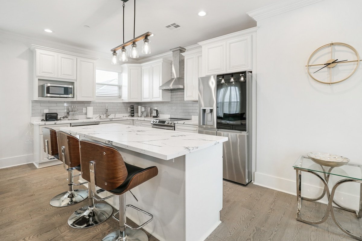 Charming Mid-City Haven – Walk to Streetcar & Bars gallery image 3