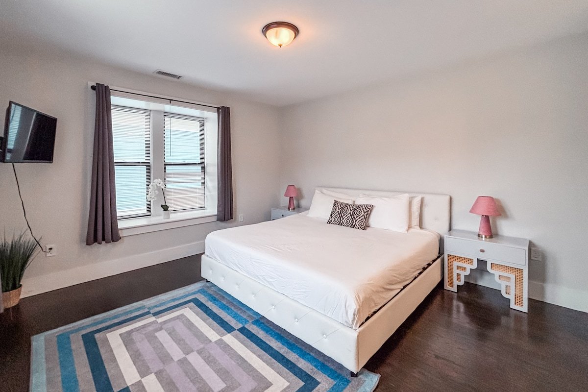 (DR79) Spacious Home, Near City, w/d Roof Deck! gallery image 4