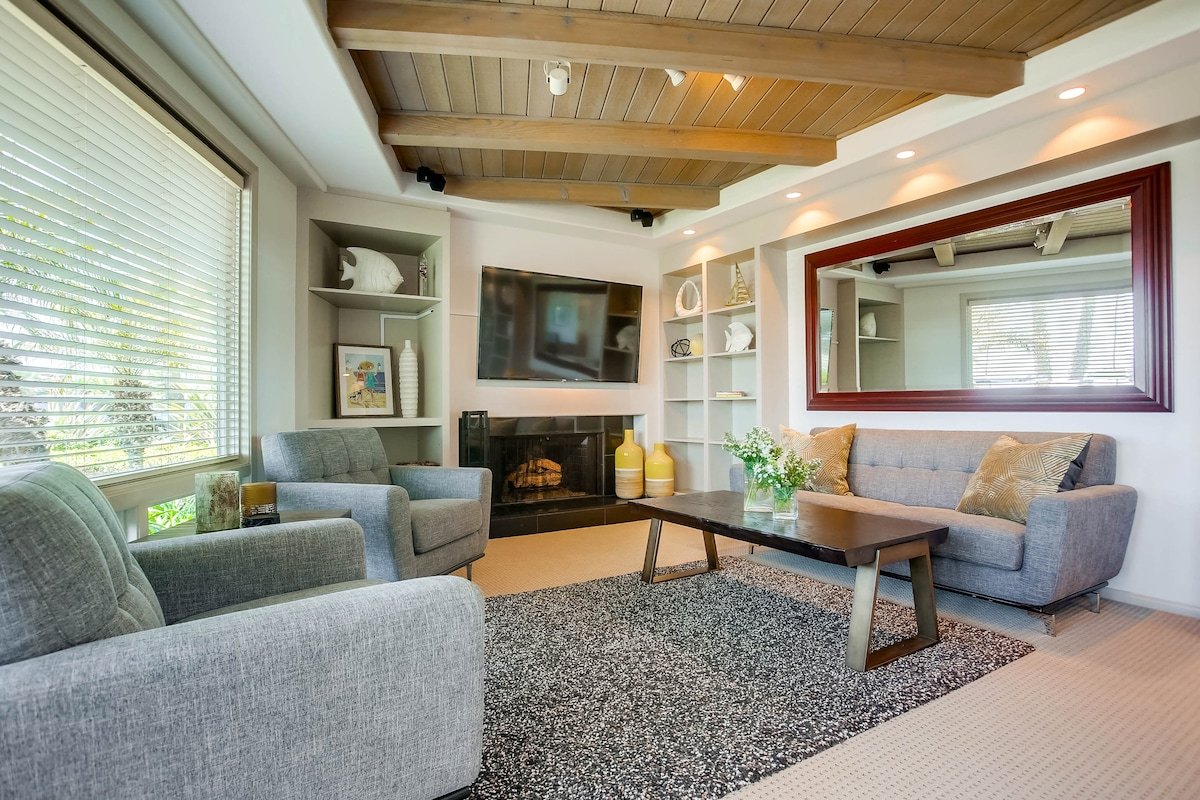 Beach Front at La Jolla Shores gallery image 4