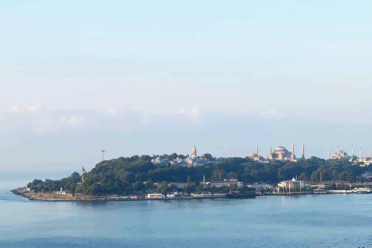 A Million Dollar View With 2 Bedroom gallery image 3