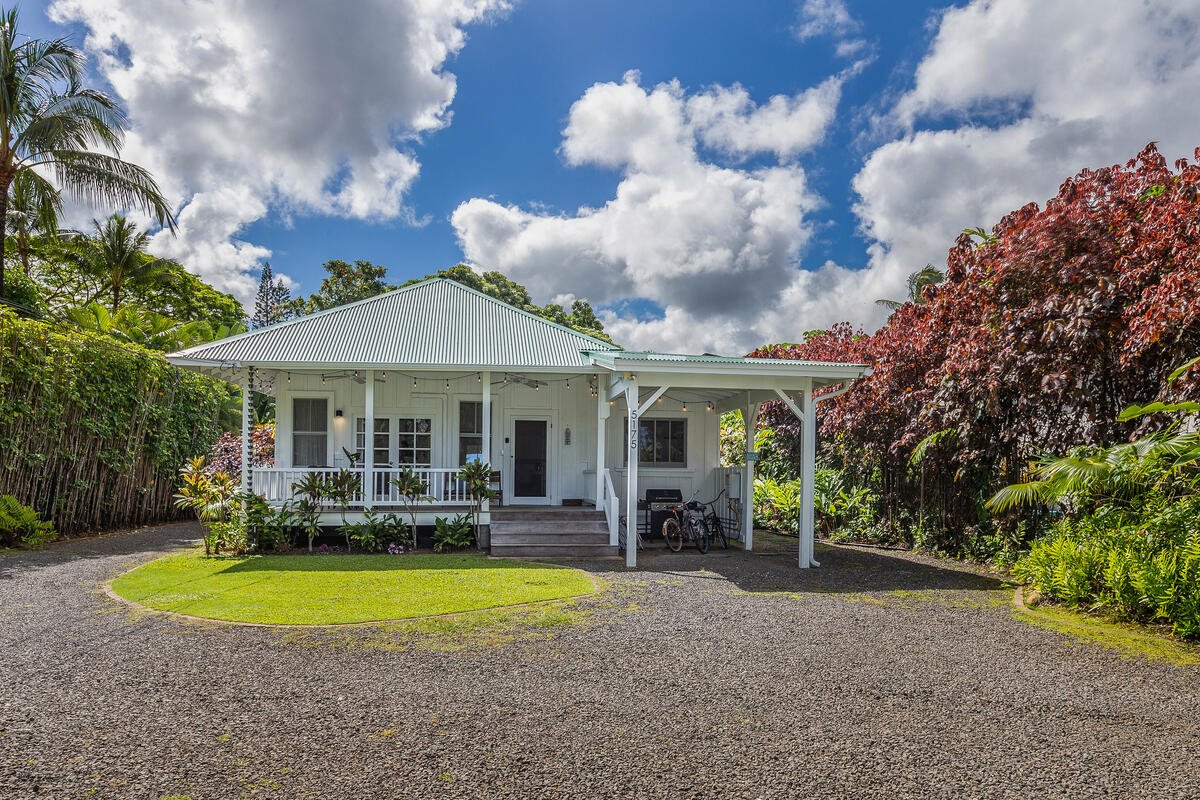 Kuuipo Hale, short walk to Hanalei Bay! TVNC #1159