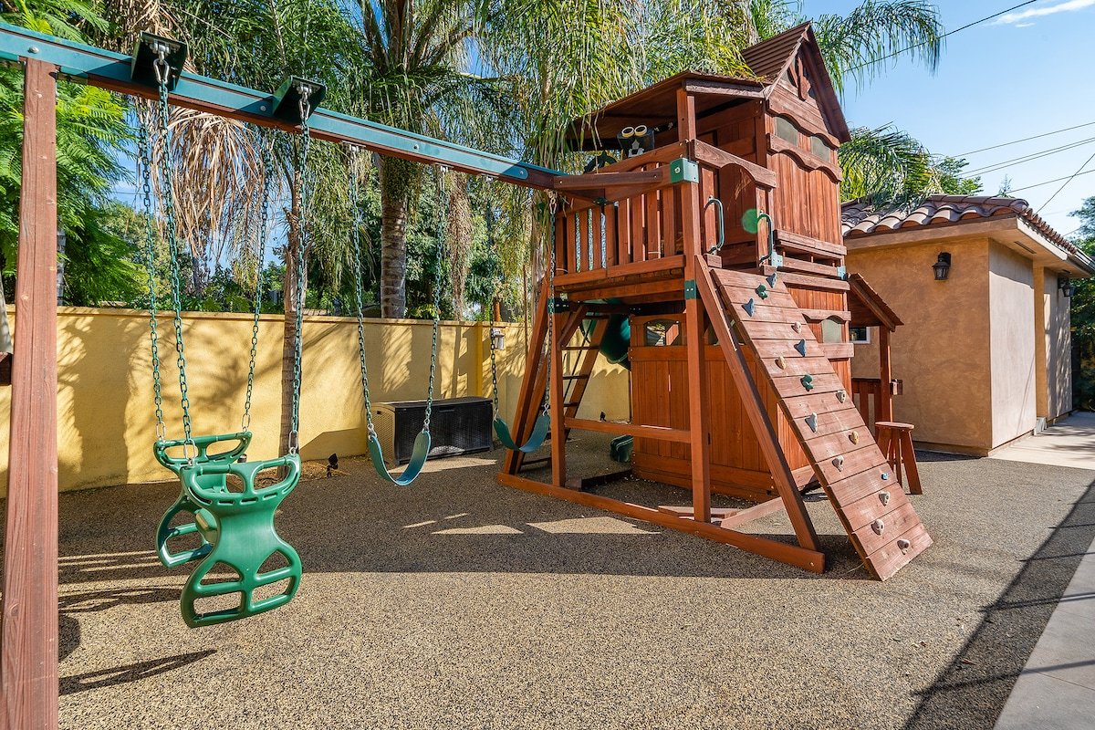 117 Luxury Sherman Oaks Dream Home gallery image 5