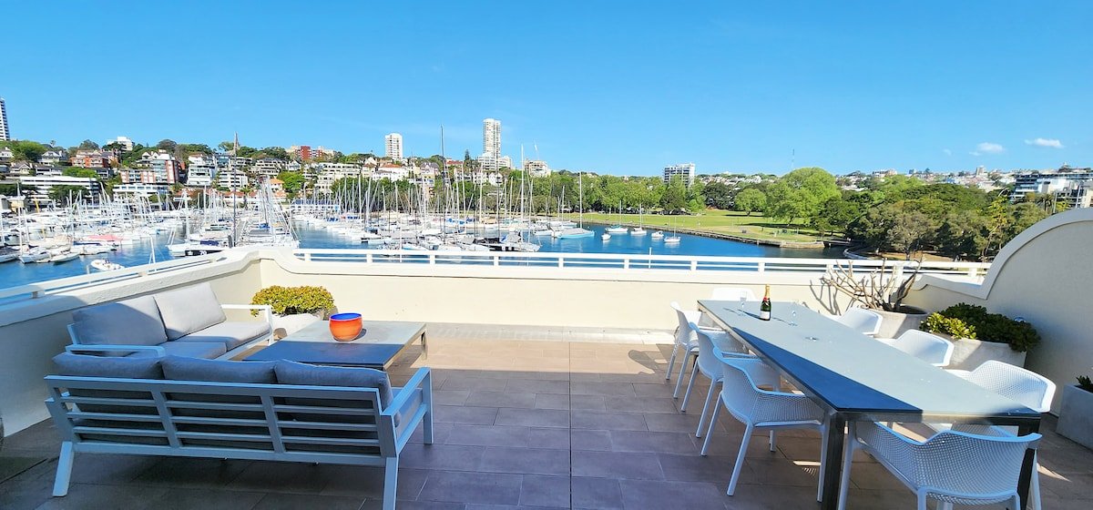 Absolute Waterfront with Oversized Private Terrace gallery image 2