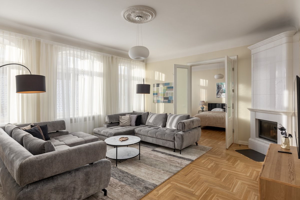 3bd Old Town apartment w/ Sauna