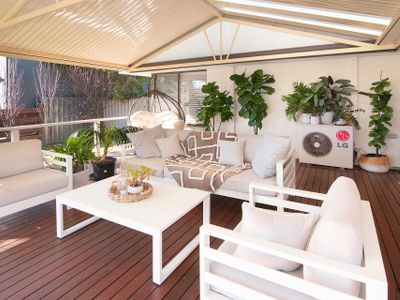 Busselton. Kshells beach at your door step.