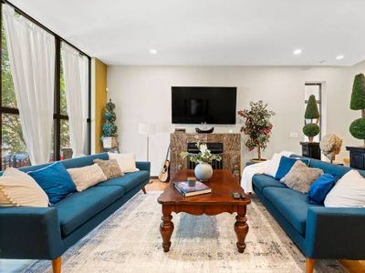 Zen Oasis of Elegance: Expansive Executive Home