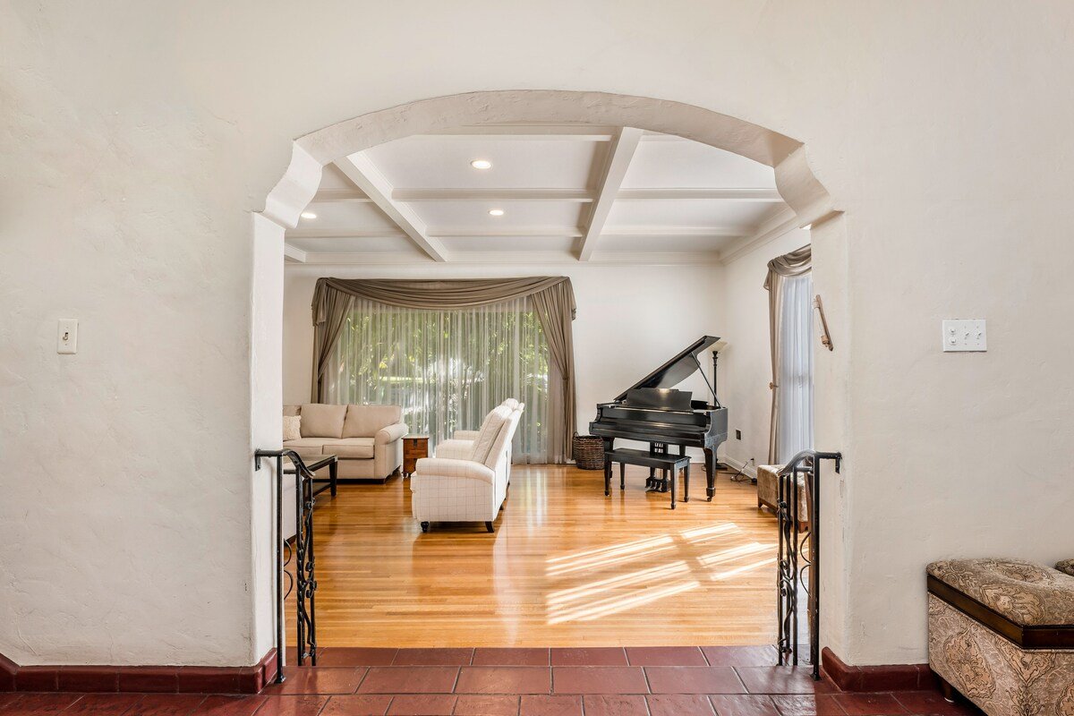 Spanish Gem in West Hollywood gallery image 5