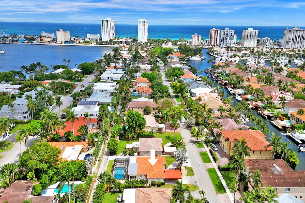 Deluxe 5BR Villa Heated Pool near Hollywood Beach gallery image 3