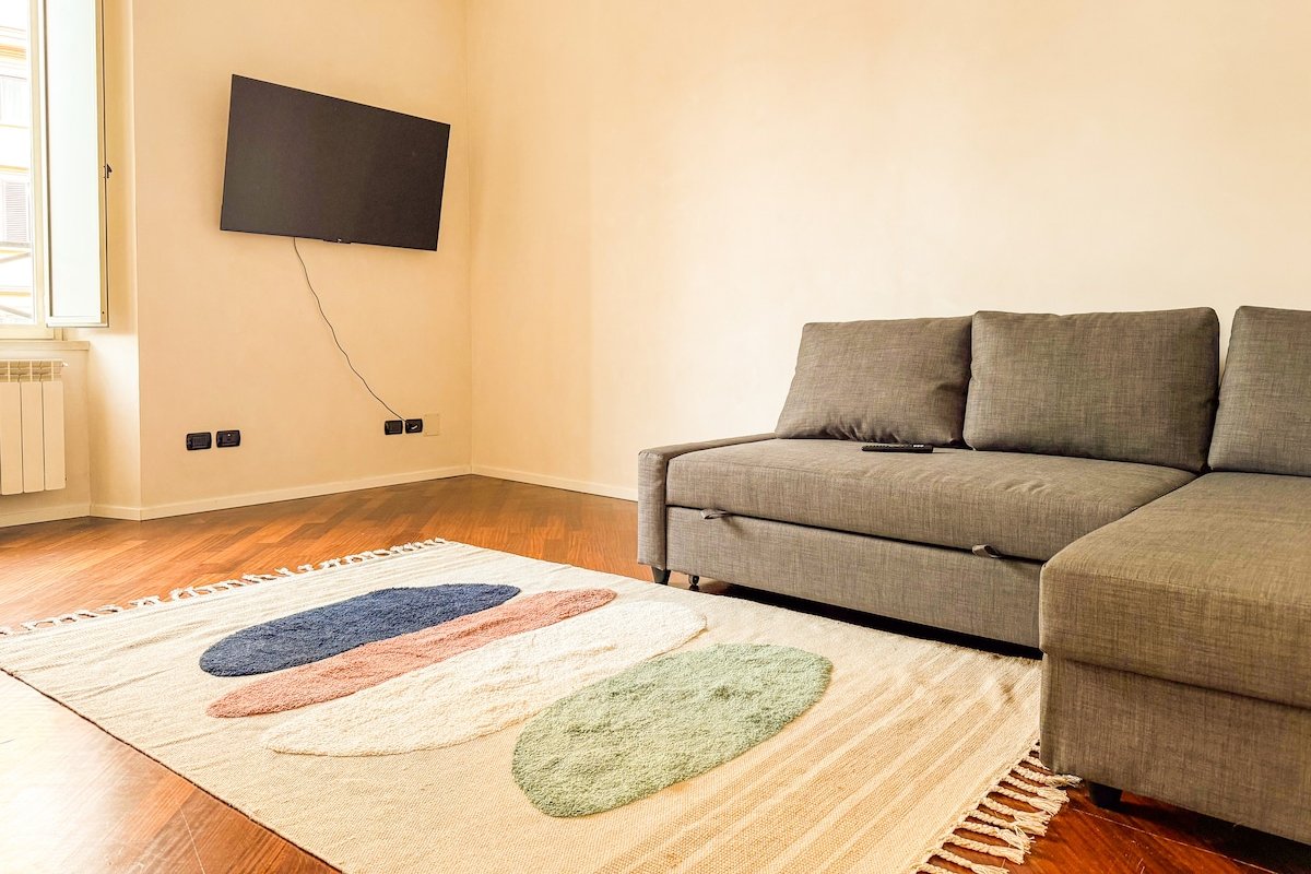 Renovated Apt Next to St. Peter gallery image 3