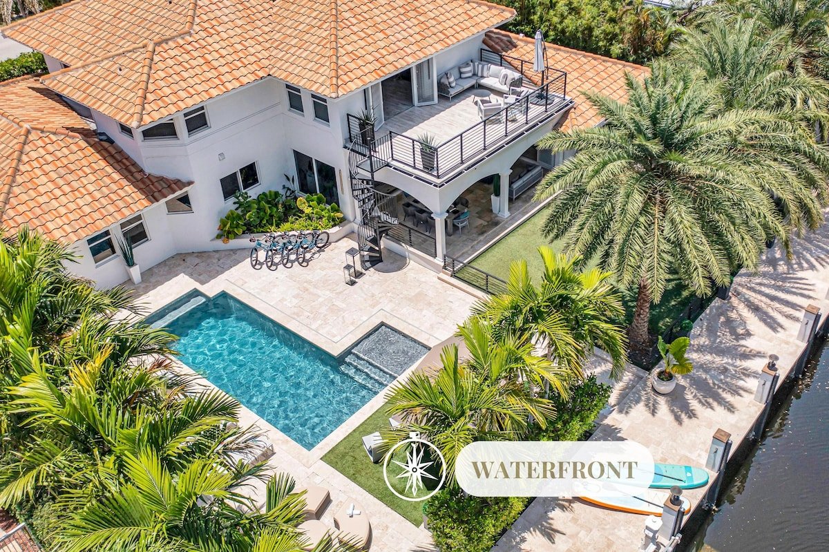Waterfront | Walk to Beach | Palm Key