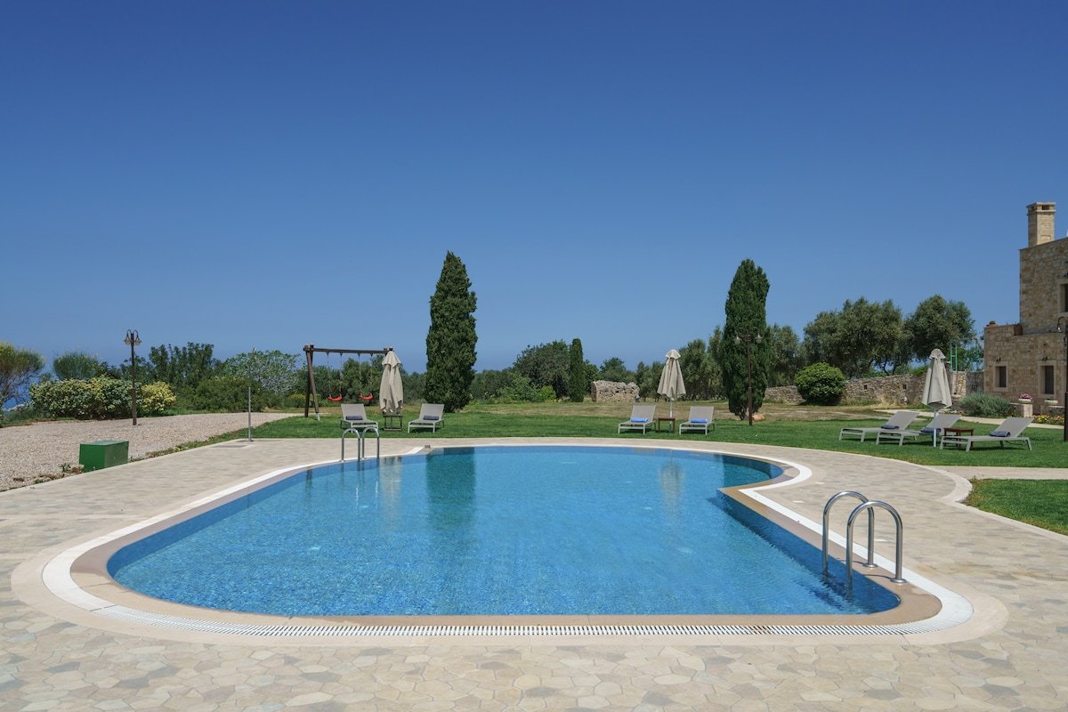 Wedding Villa w/Pool, BBQ, Ping Pong, 23 people gallery image 4