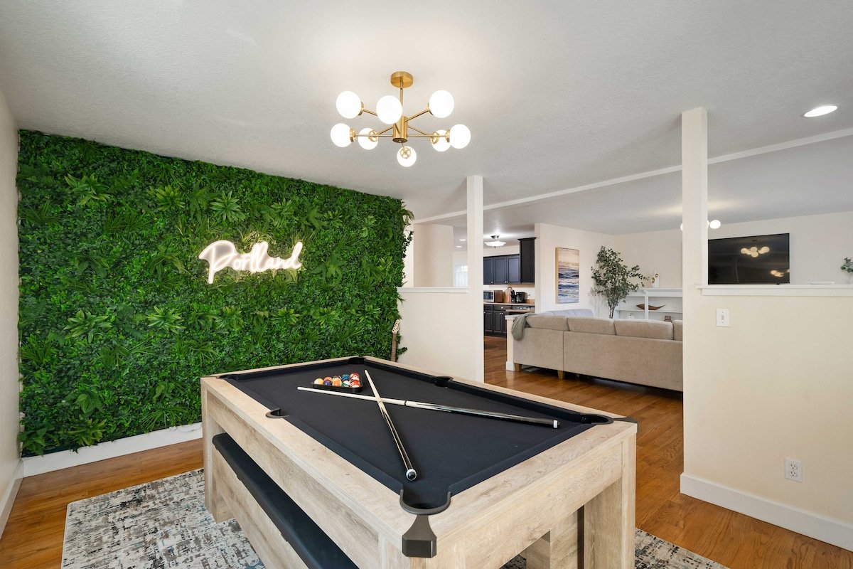 5 BD/3.5BA -Arcade-WFH Desks-Pool/Pingpong Table gallery image 3