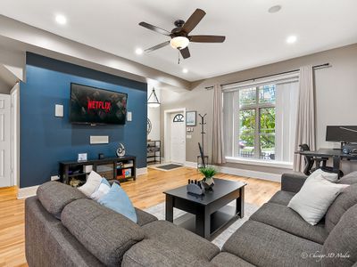 Spacious 5 BR / King Beds / Private Deck + Parking