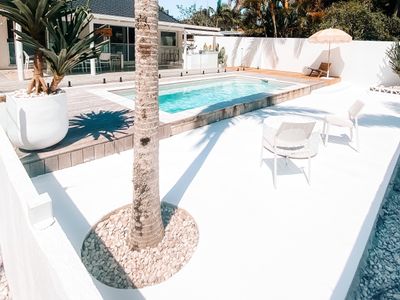 White House Noosa with Magnesium Pool and firepit