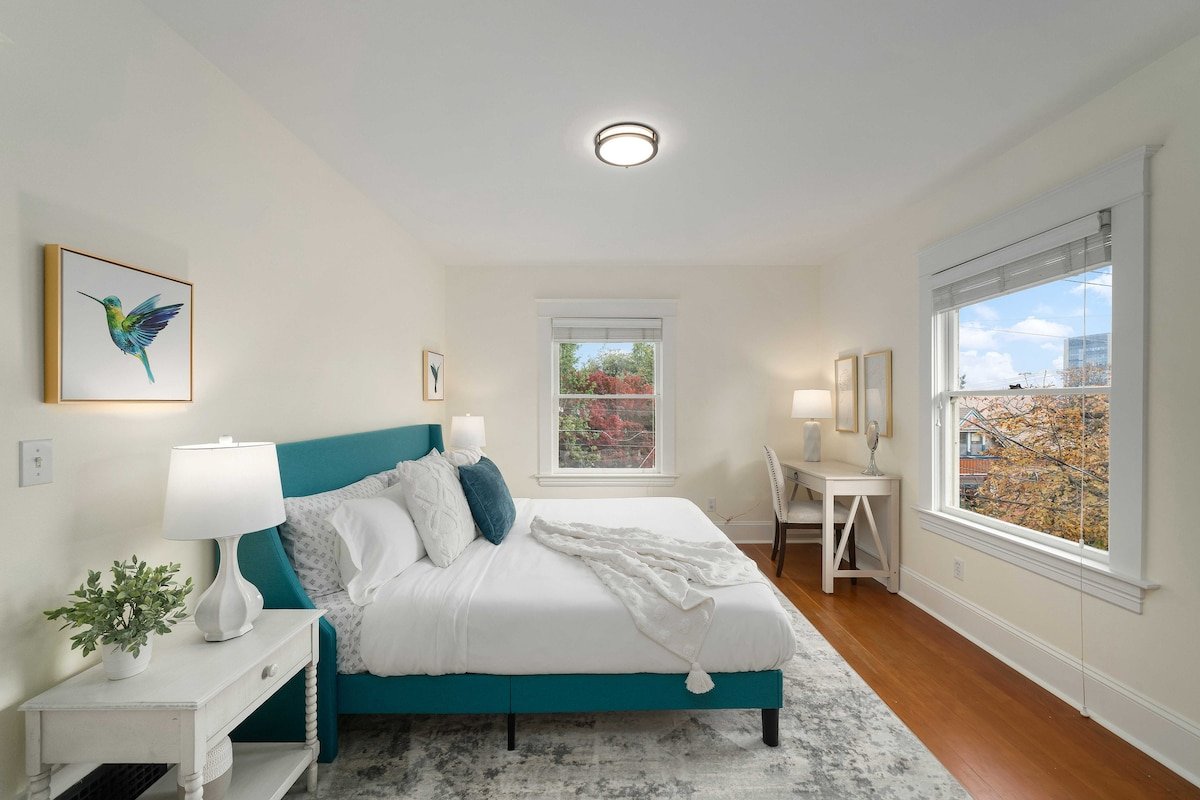 Cozy Oasis – 5BD/2BA – Arcade – Prime Location gallery image 3