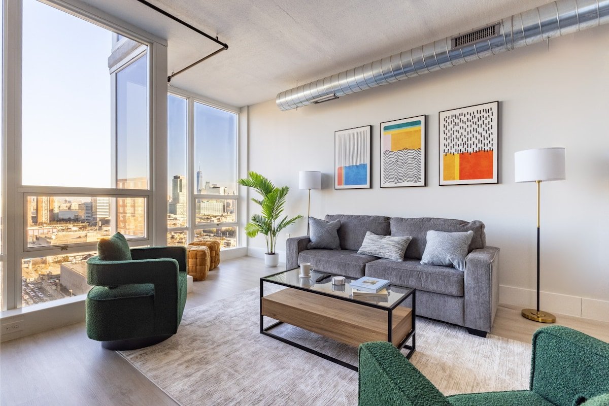 Chique Loft 15 Min from NYC with City View & Pool gallery image 2