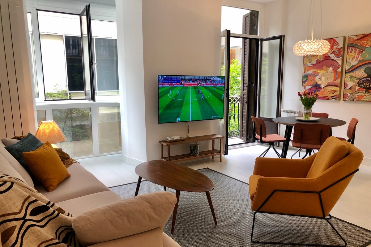 Concha City Center * FREE PARKING*A.C*Top location